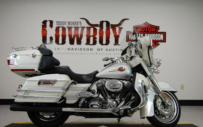 Harley Davidson CVO Electra Glide Ultra Classic motorcycles for