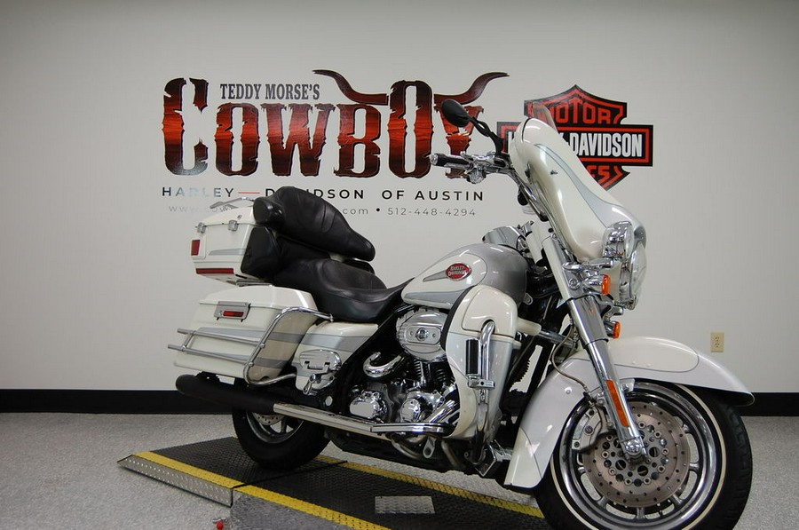 2008 Harley-Davidson® FLHTCUSE3 - CVO™ Ultra Classic® Screamin' Eagle® Electra Glide®