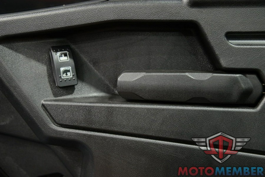 2025 Can-Am Defender PRO Limited HD 10