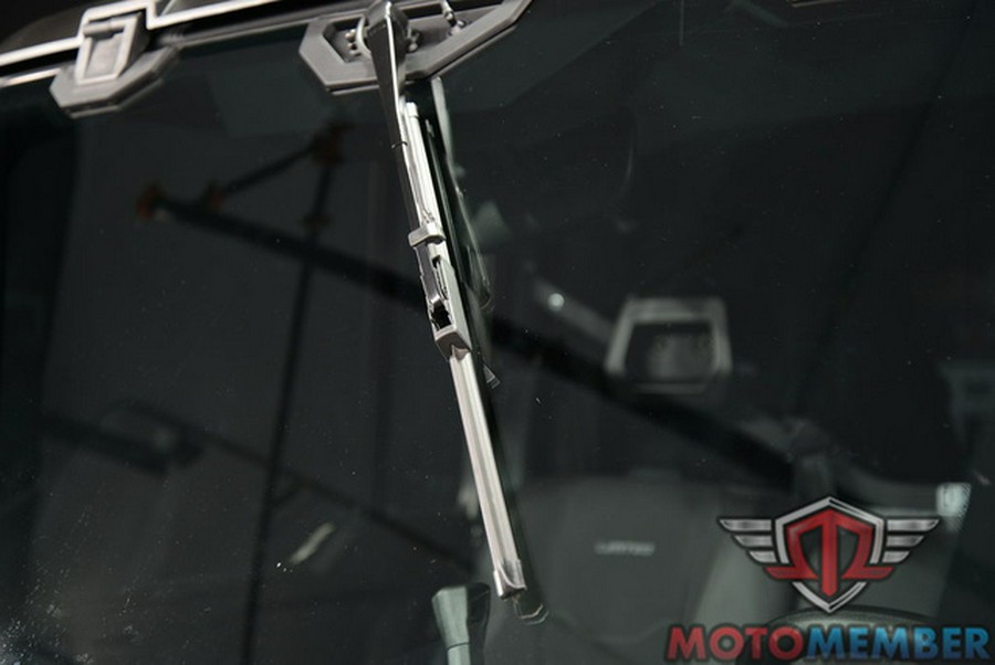 2025 Can-Am Defender PRO Limited HD 10