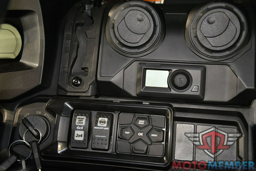 2025 Can-Am Defender PRO Limited HD 10