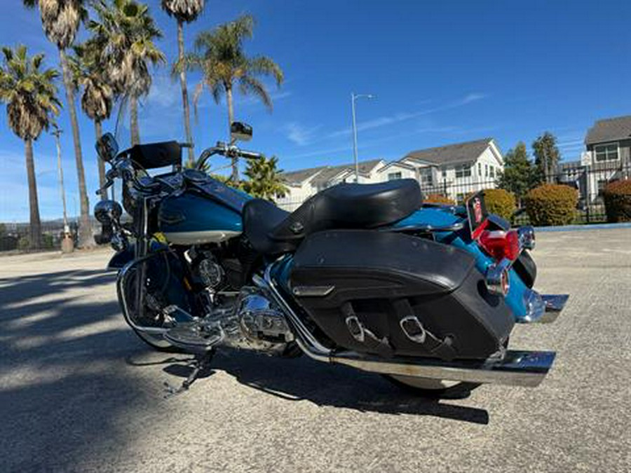 2001 Harley-Davidson FLHRCI Road King® Classic