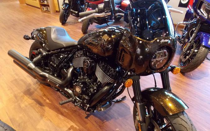 2024 Indian Motorcycle® Sport Chief Icon Smoky Quartz Metallic Pearl