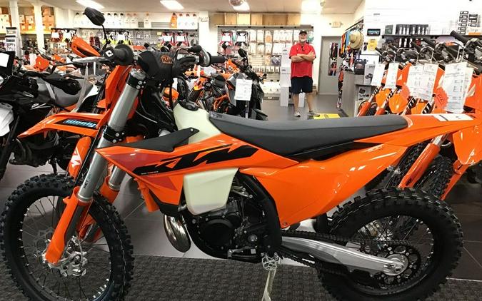 2025 KTM 300 XC