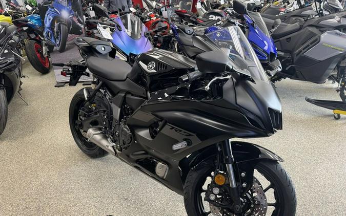 2025 Yamaha YZF R7