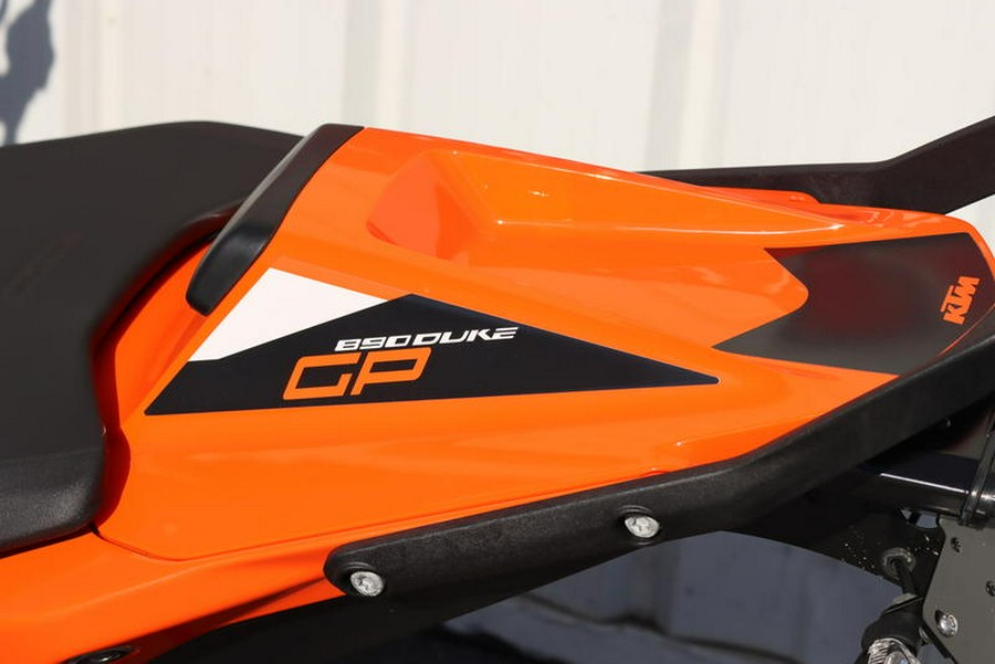 2022 KTM 890 Duke GP