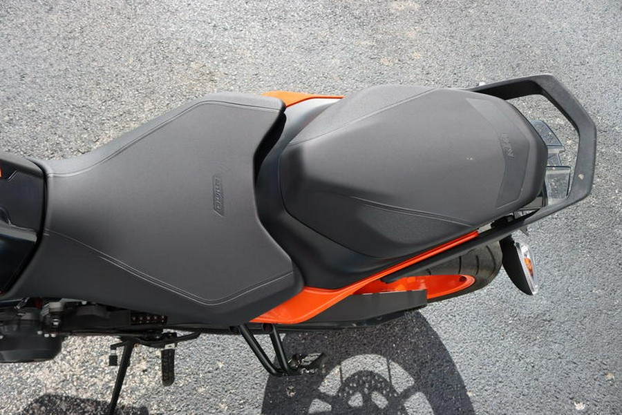 2022 KTM 890 Duke GP