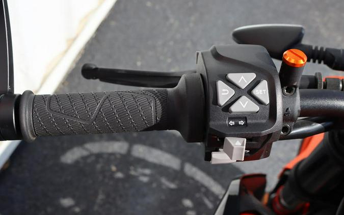 2022 KTM 890 Duke GP