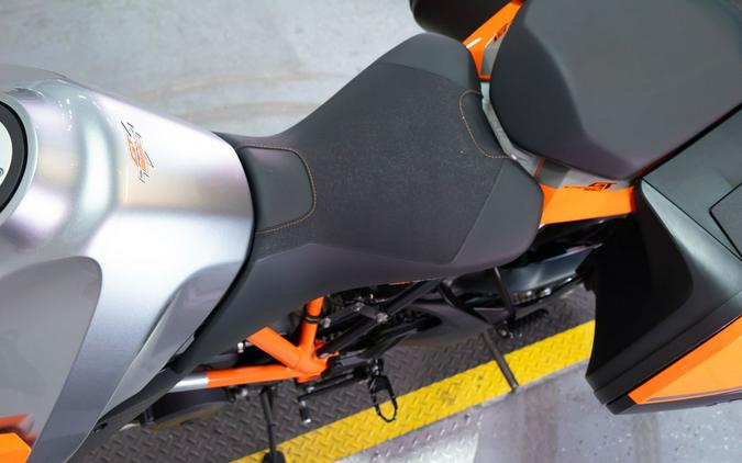 2017 KTM 1290 Super Duke GT