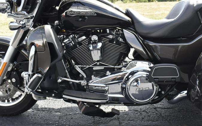 2020 Harley-Davidson Tri Glide Ultra River Rock Gray/Vivid Black