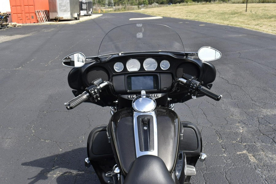 2020 Harley-Davidson Tri Glide Ultra River Rock Gray/Vivid Black