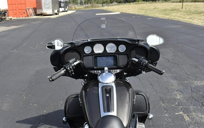 2020 Harley-Davidson Tri Glide Ultra River Rock Gray/Vivid Black