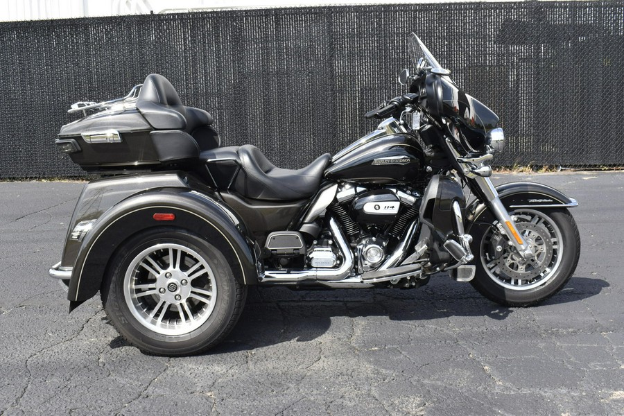 2020 Harley-Davidson Tri Glide Ultra River Rock Gray/Vivid Black