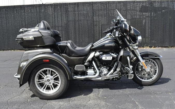 2020 Harley-Davidson Tri Glide Ultra River Rock Gray/Vivid Black