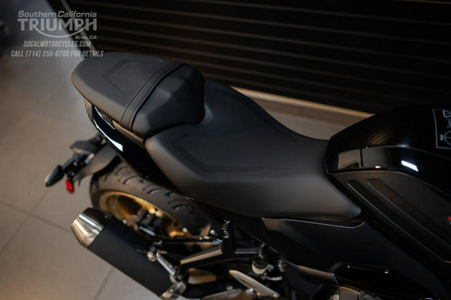 2026 Triumph Trident 800 Jet black