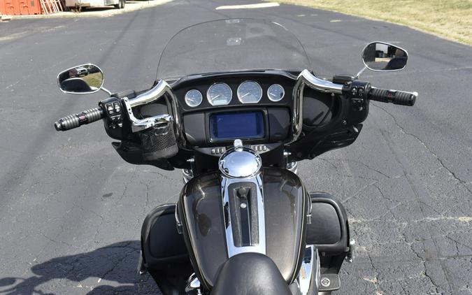 2020 Harley-Davidson Tri Glide Ultra River Rock Gray/Vivid Black