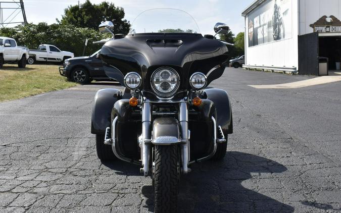 2020 Harley-Davidson Tri Glide Ultra River Rock Gray/Vivid Black