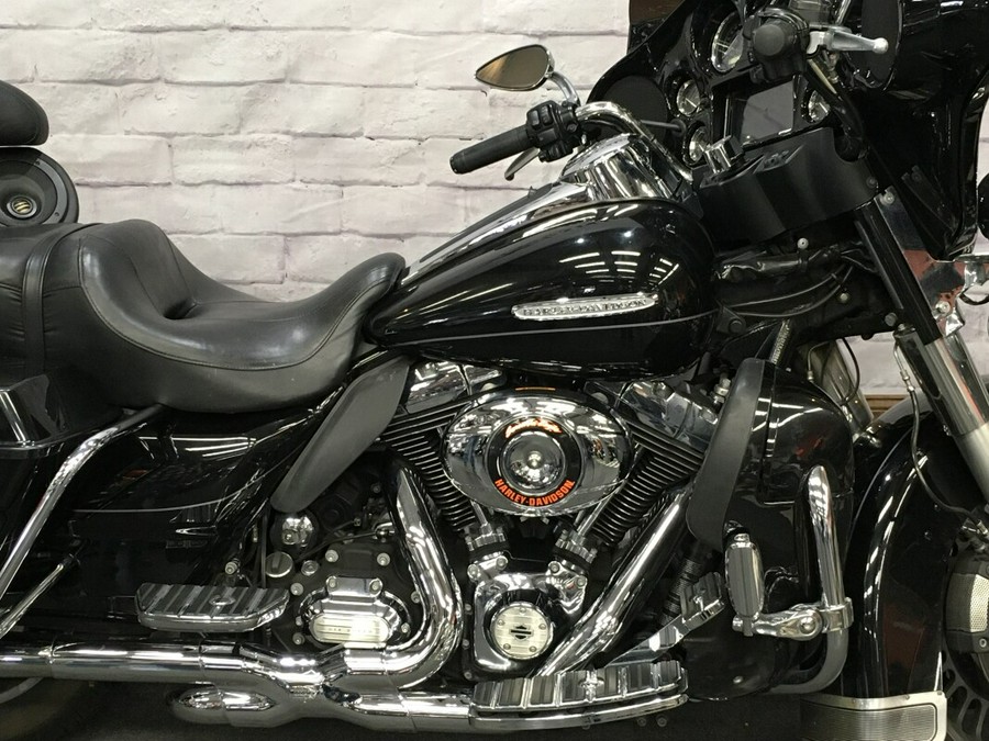 2013 Harley-Davidson Electra Glide® Ultra Limited Black FLHTK