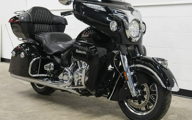 2019 Indian Motorcycle® Roadmaster® Thunder Black