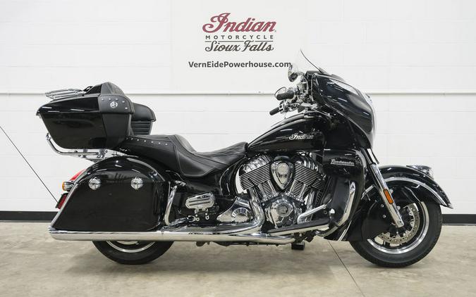 2019 Indian Motorcycle® Roadmaster® Thunder Black