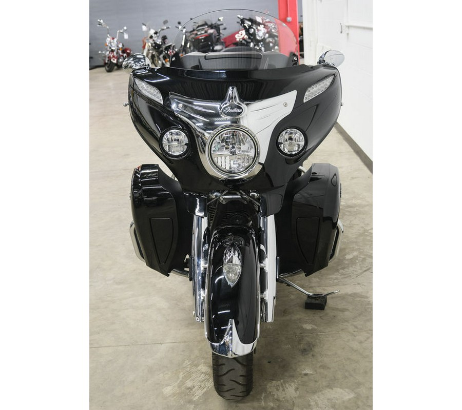 2019 Indian Motorcycle® Roadmaster® Thunder Black