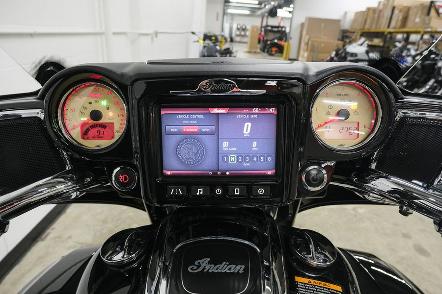 2019 Indian Motorcycle® Roadmaster® Thunder Black