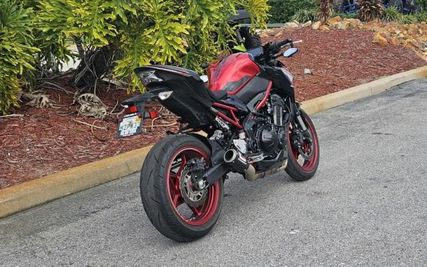 2024 Kawasaki Z900 ABS Candy Persimmon RedEbony