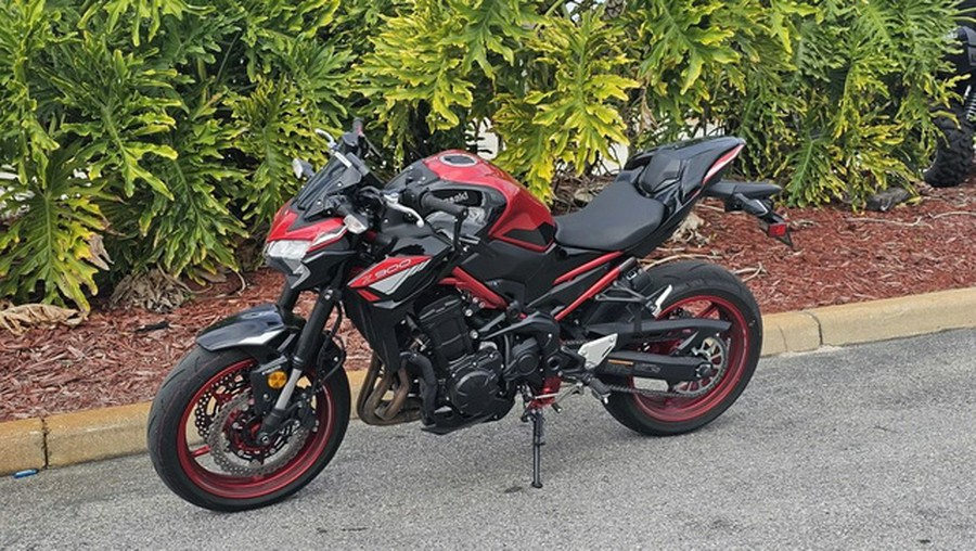 2024 Kawasaki Z900 ABS Candy Persimmon RedEbony