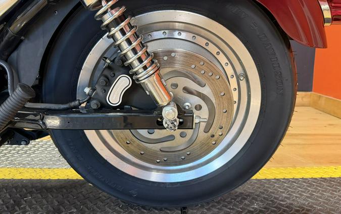 XL 883C 2002 Sportster® 883 Custom