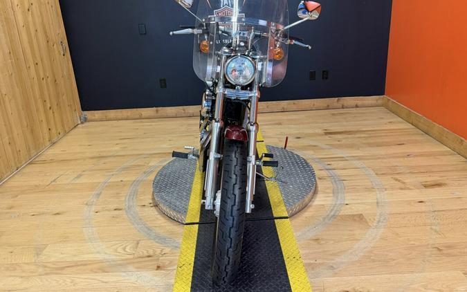 XL 883C 2002 Sportster® 883 Custom