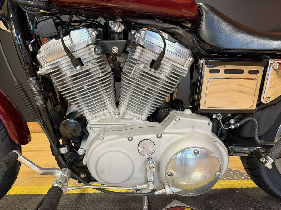 XL 883C 2002 Sportster® 883 Custom