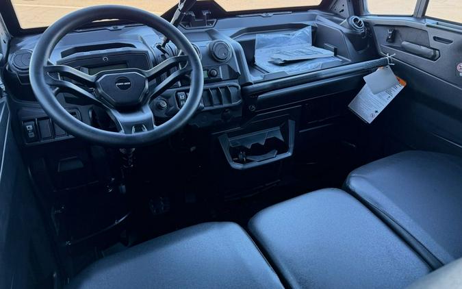2026 Can-Am® Defender MAX DPS CAB HD10