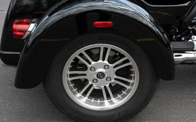 2023 Harley-Davidson Tri Glide Ultra FLHTCUTG