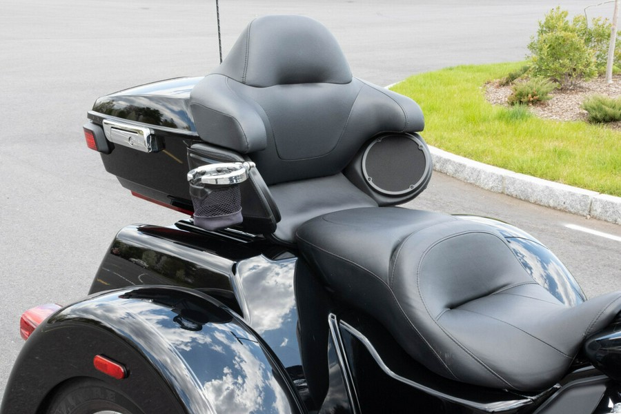 2023 Harley-Davidson Tri Glide Ultra FLHTCUTG