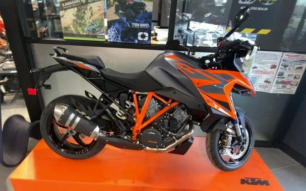 2024 KTM 1290 Super Duke GT