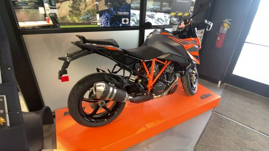 2024 KTM 1290 Super Duke GT