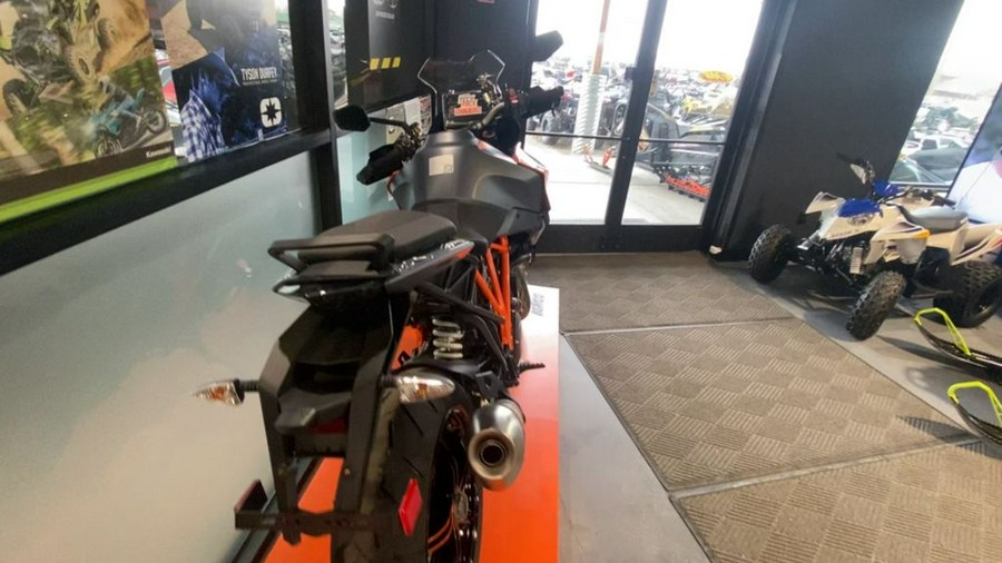 2024 KTM 1290 Super Duke GT