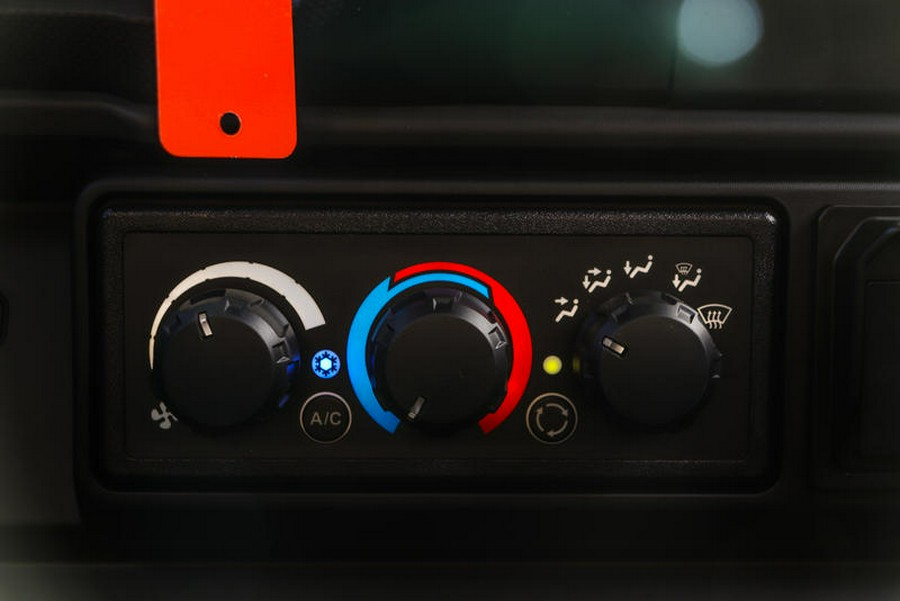 2026 Can-Am® Defender MAX Limited HD11 Desert Tan & Carbon Black