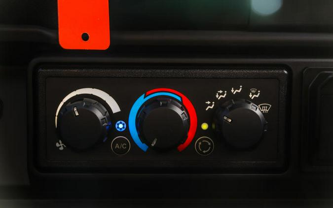 2026 Can-Am® Defender MAX Limited HD11 Desert Tan & Carbon Black