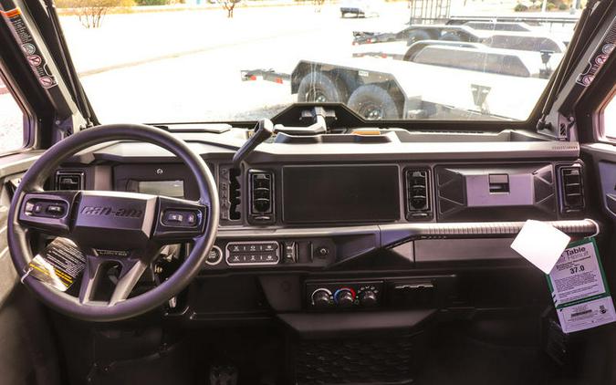 2026 Can-Am® Defender MAX Limited HD11 Desert Tan & Carbon Black