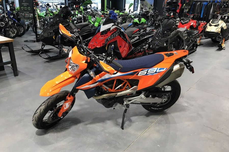 2024 KTM 690 SMC R