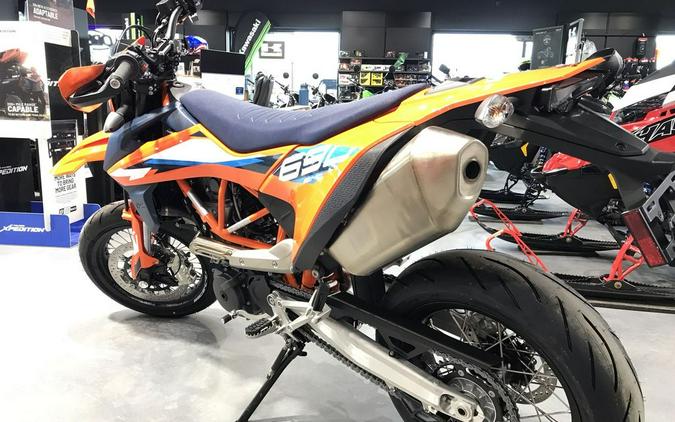 2024 KTM 690 SMC R