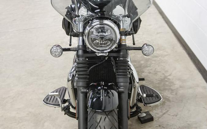 2018 Triumph Bonneville Speedmaster Fusion White and Phantom Black