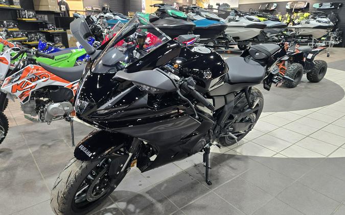 2026 YAMAHA YZFR7