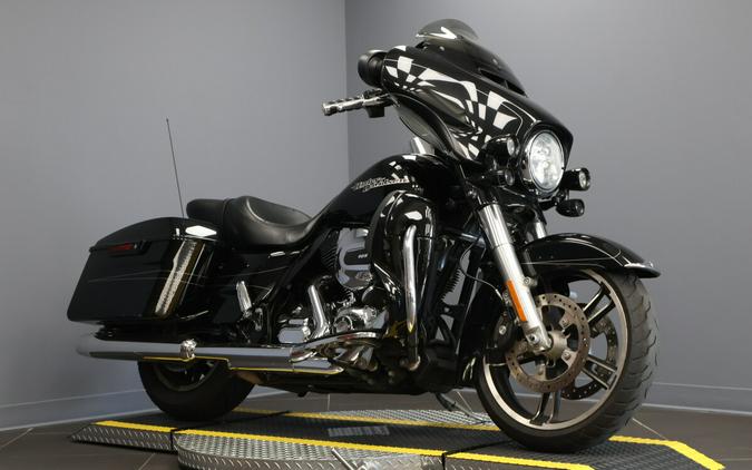 2016 Harley-Davidson® Street Glide® Special FLHXS