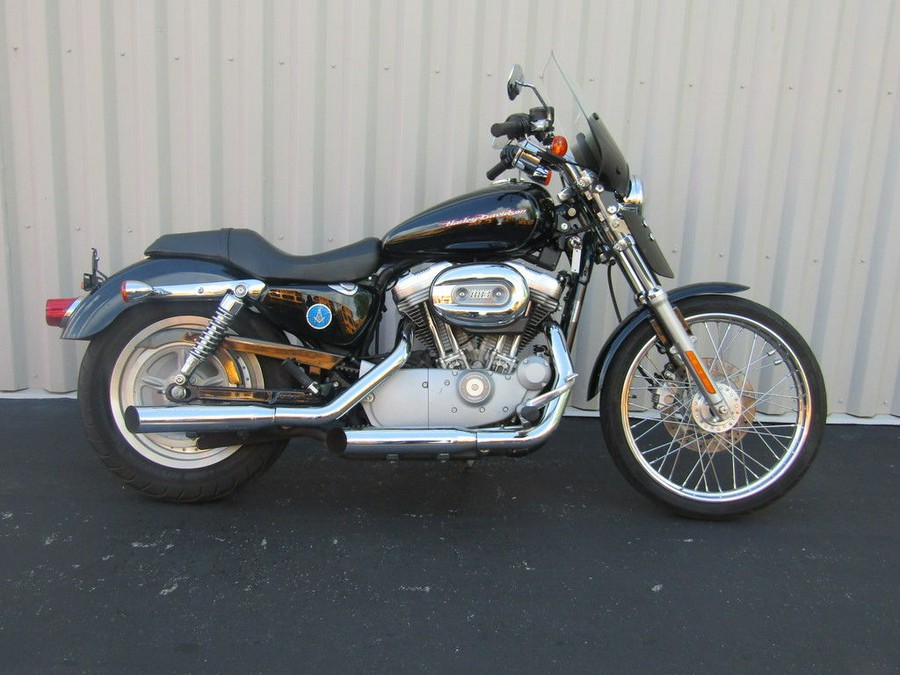 2005 Harley-Davidson® XL883C - Sportster® 883 Custom