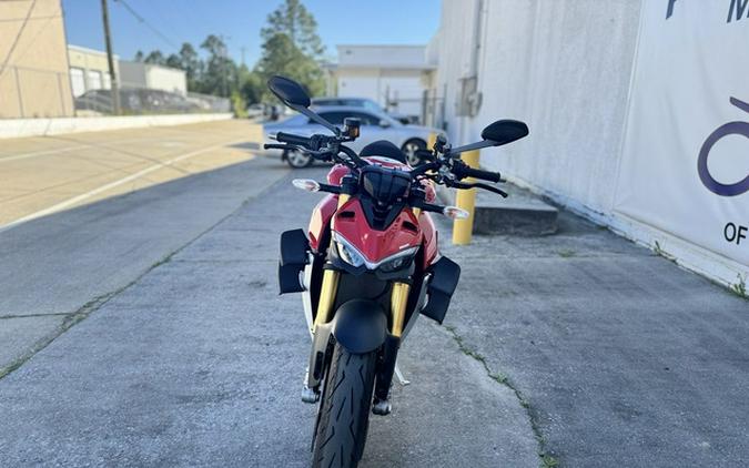 2022 Ducati Streetfighter V4 S Ducati Red V4