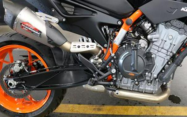 2023 KTM 890 Duke R