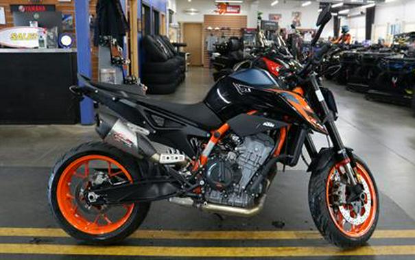 2023 KTM 890 Duke R