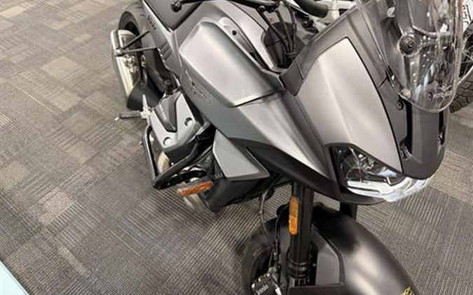 2025 Moto Guzzi V100 Mandello